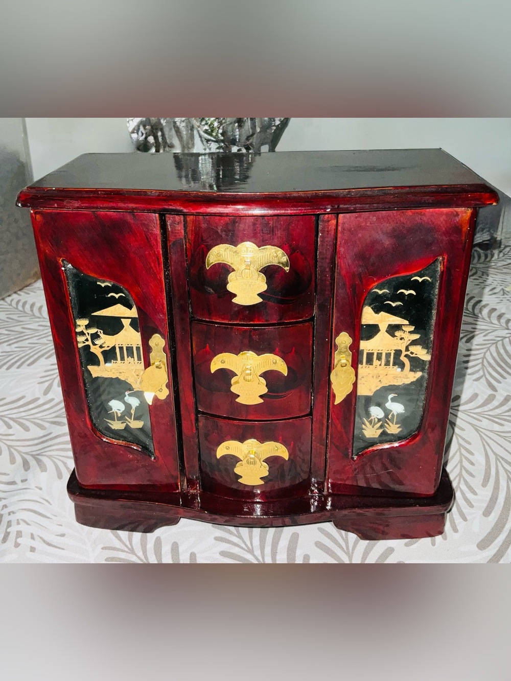 Vintage wooden Lacquer Jewelry Box with Gold Accents - Unbranded